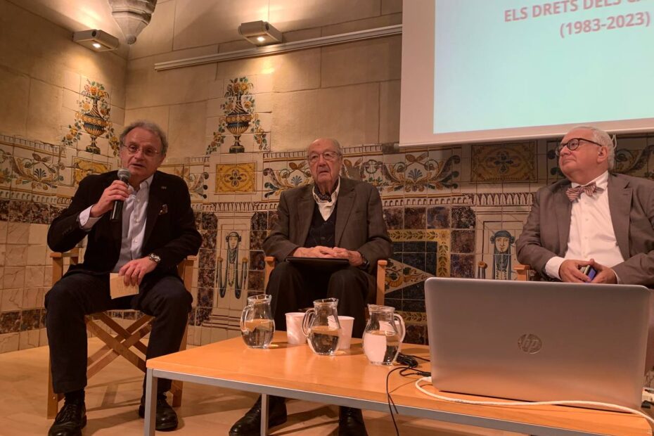 $0 anys defensant els drets dels catalans
